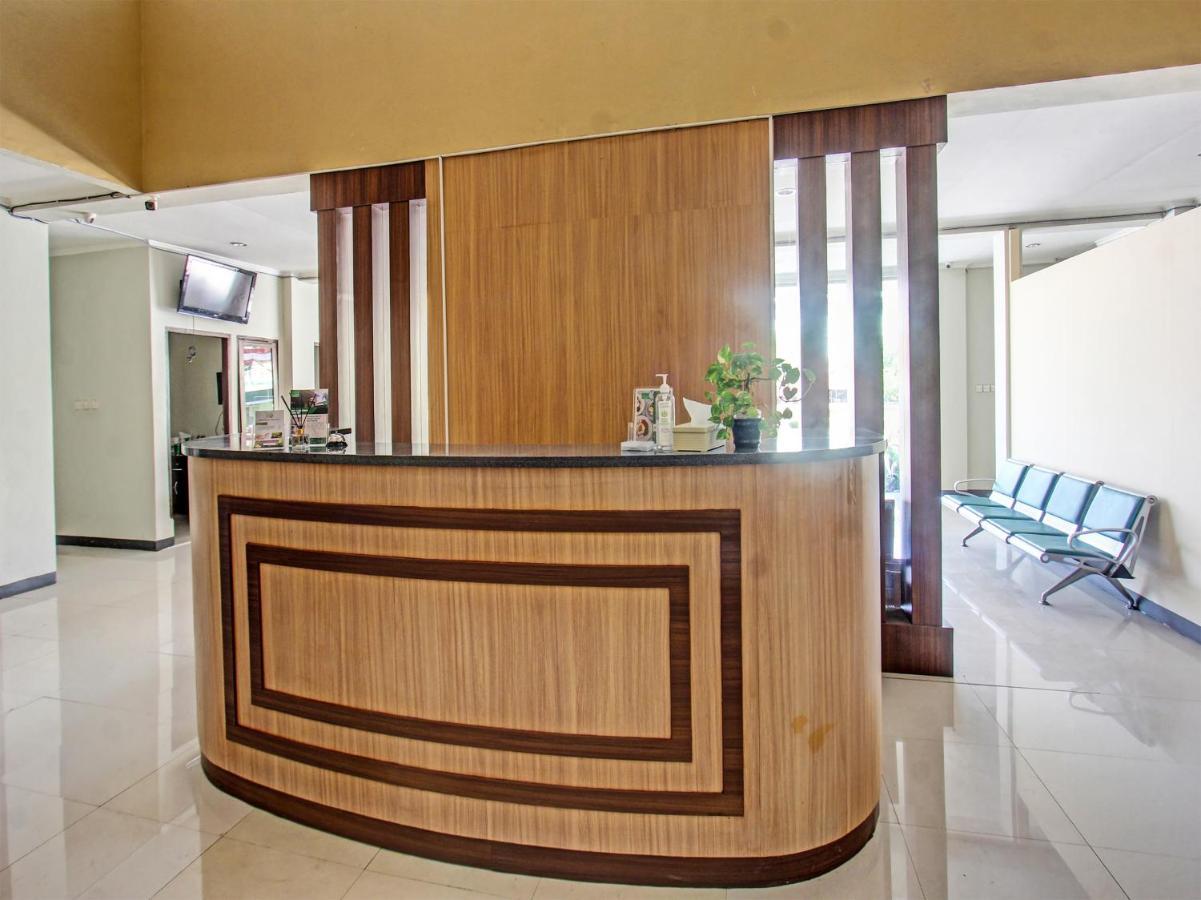 Oyo 91617 Hotel Mutiara Lombok Extérieur photo