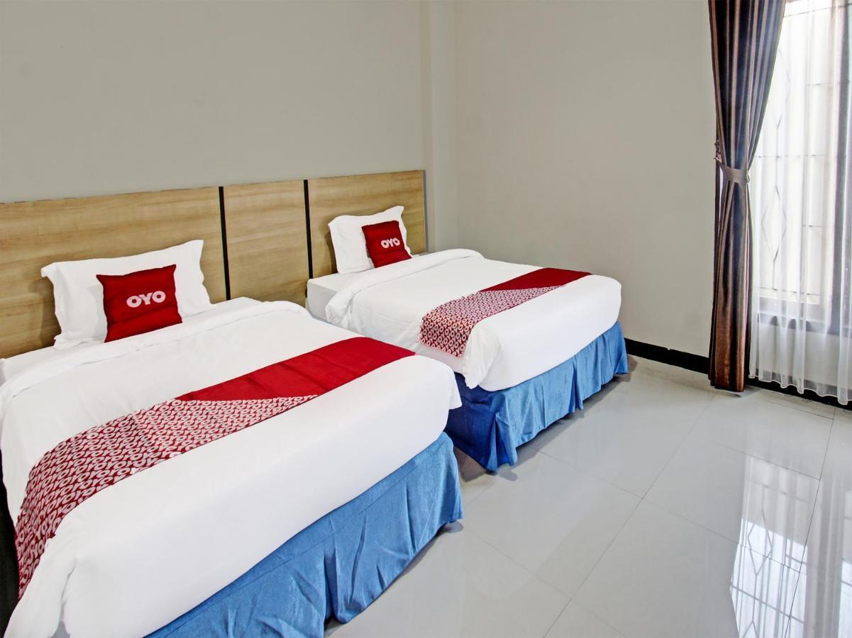 Oyo 91617 Hotel Mutiara Lombok Extérieur photo