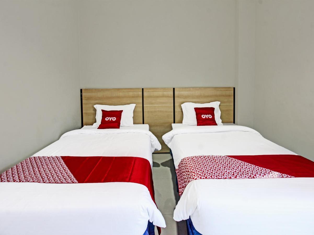 Oyo 91617 Hotel Mutiara Lombok Extérieur photo