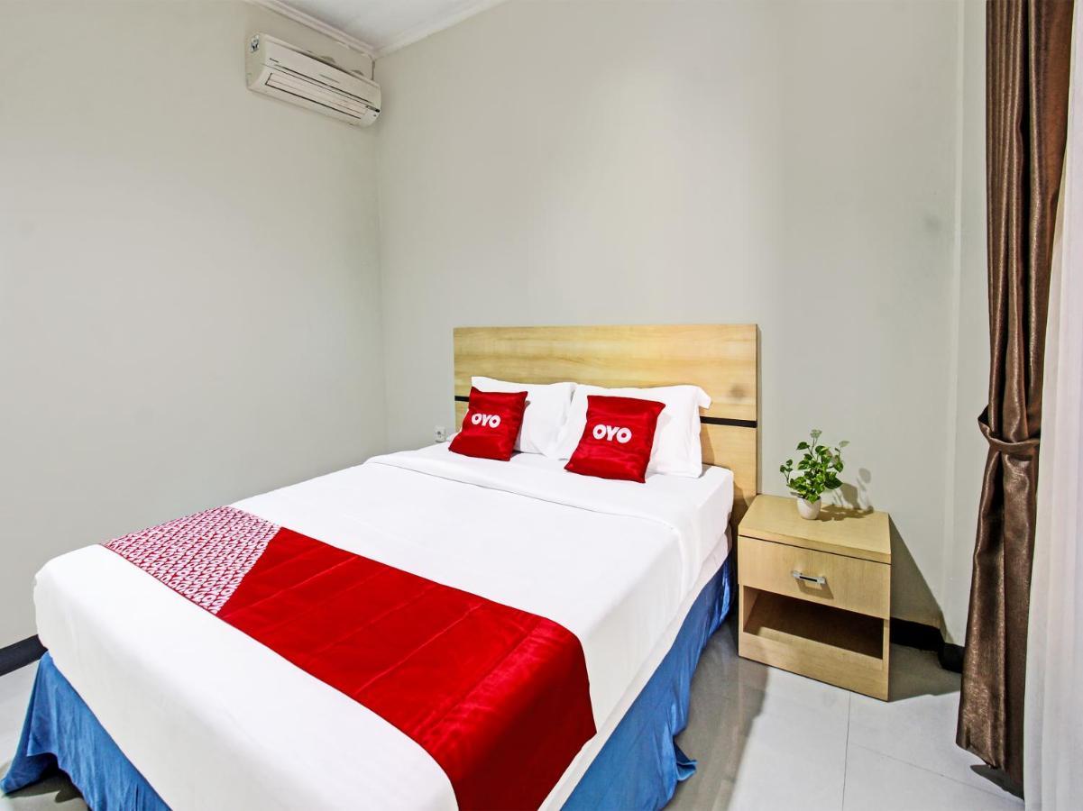Oyo 91617 Hotel Mutiara Lombok Extérieur photo
