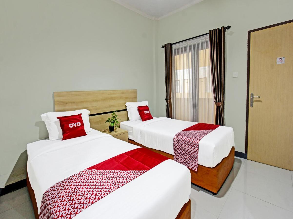 Oyo 91617 Hotel Mutiara Lombok Extérieur photo