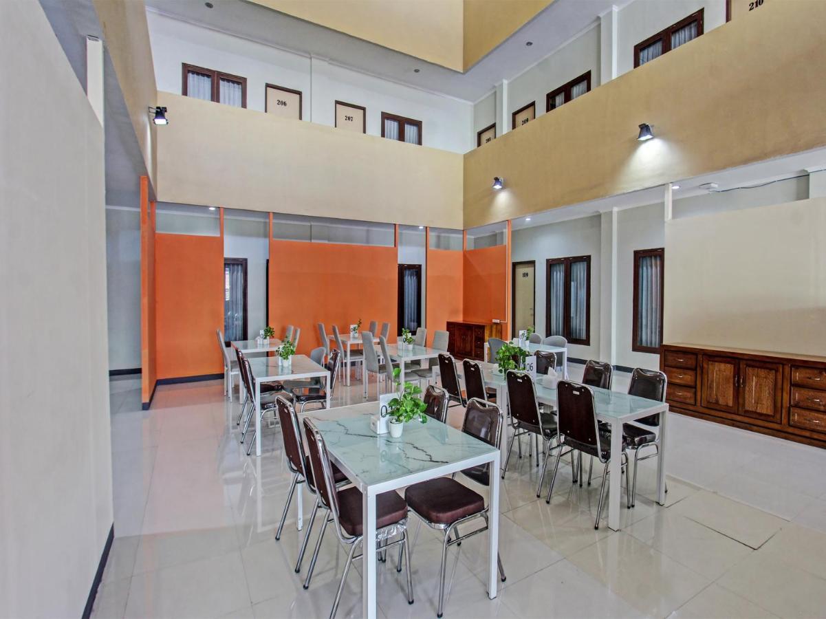 Oyo 91617 Hotel Mutiara Lombok Extérieur photo
